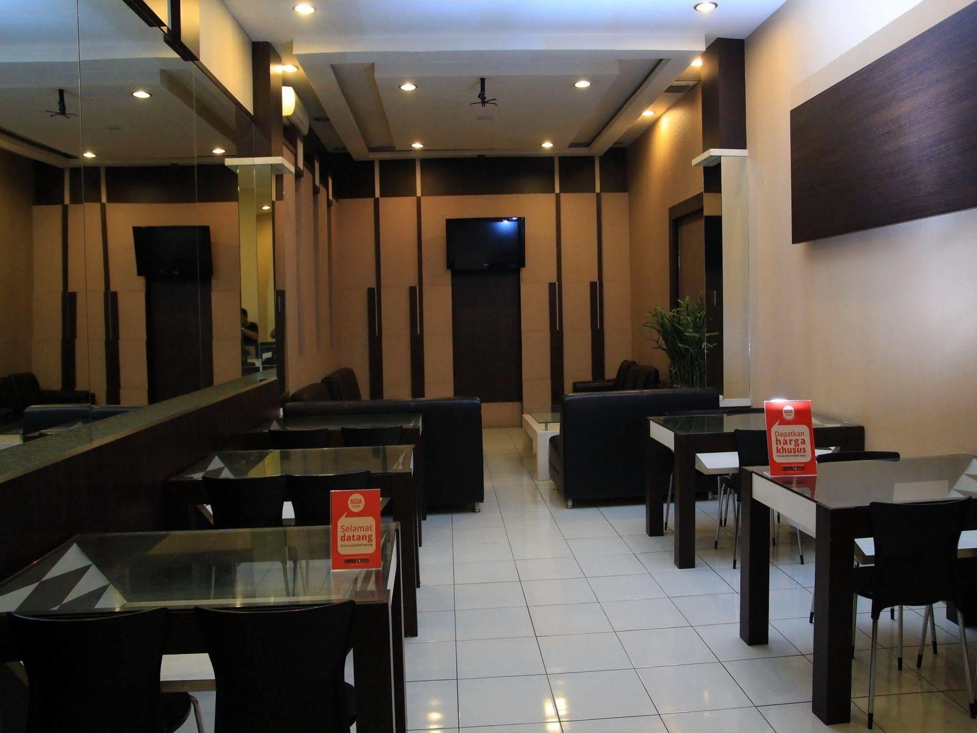 韦斯玛经济酒店 棉兰 外观 照片